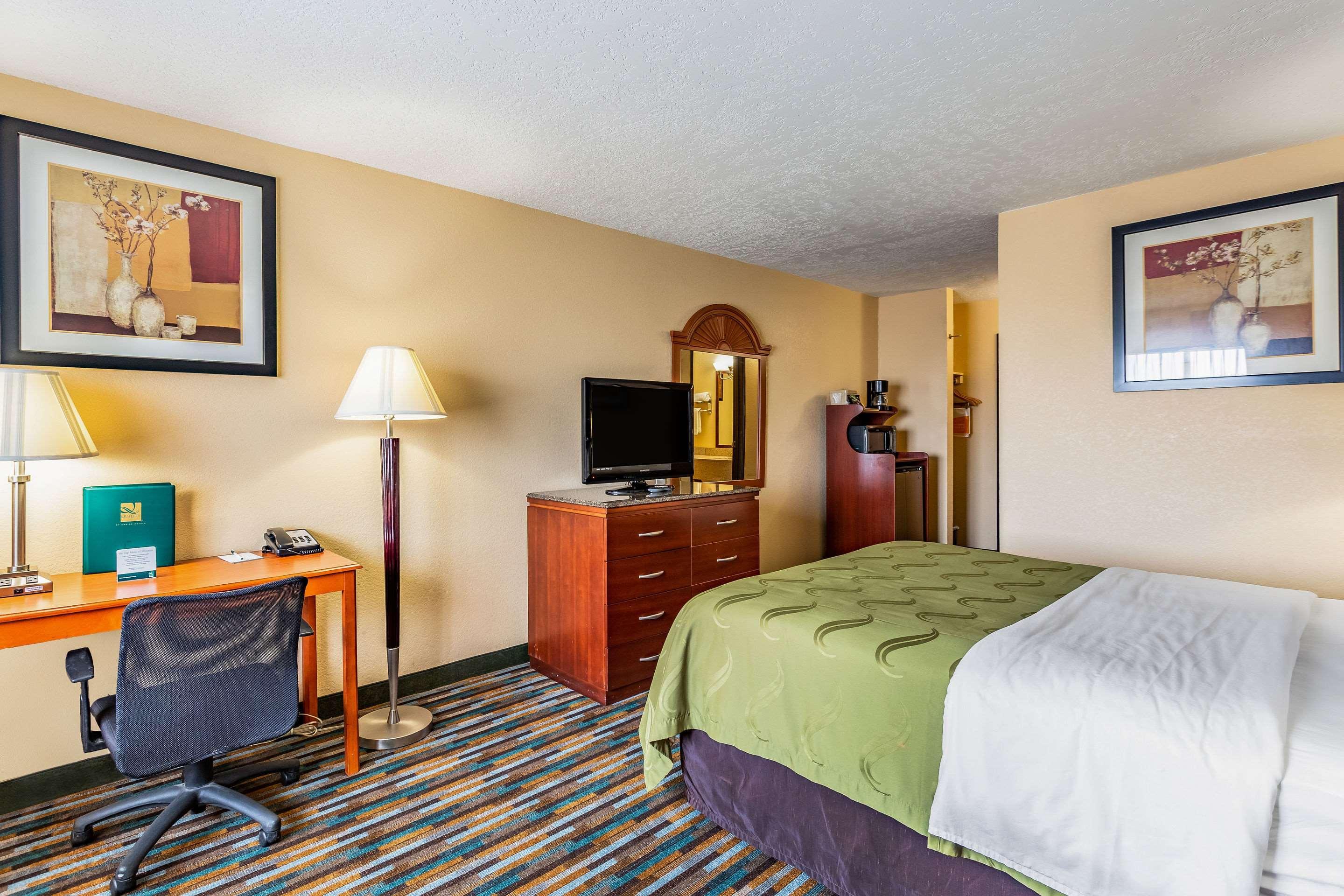Quality Inn Los Lunas Экстерьер фото