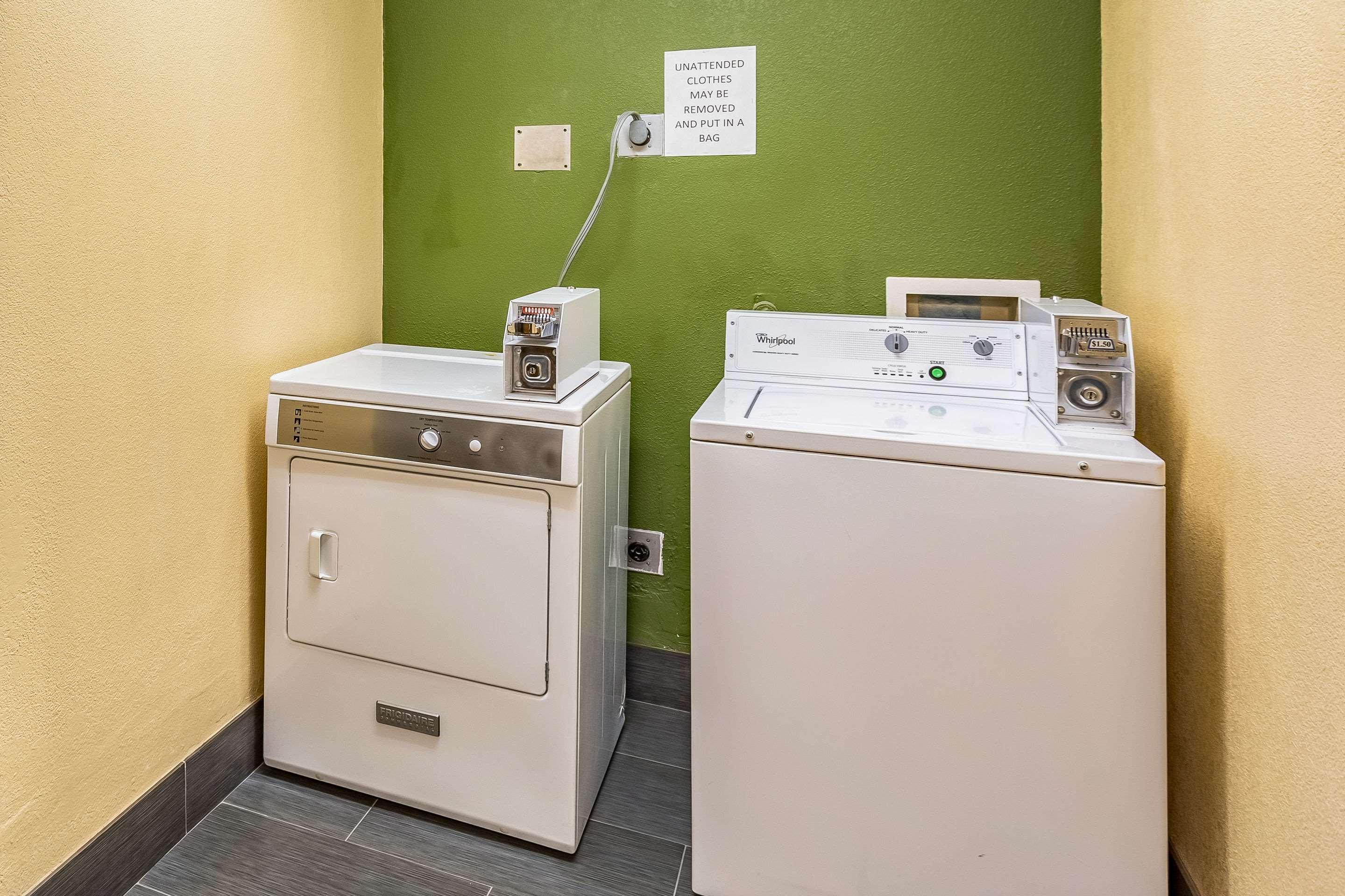 Quality Inn Los Lunas Экстерьер фото