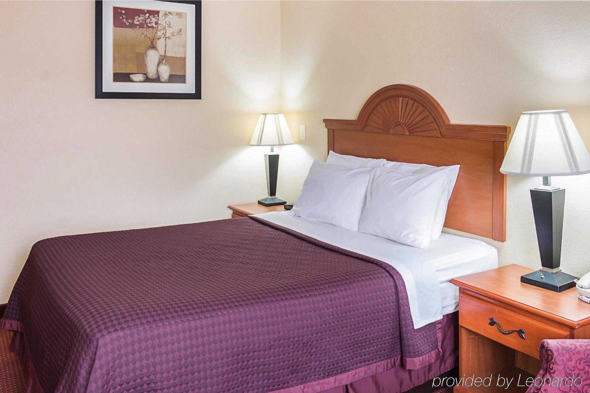 Quality Inn Los Lunas Экстерьер фото